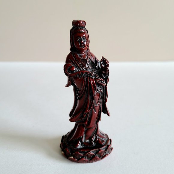 Kwan Yin red resin Buddha figurine. Home decor. Carved Art. - Picture 2 of 7